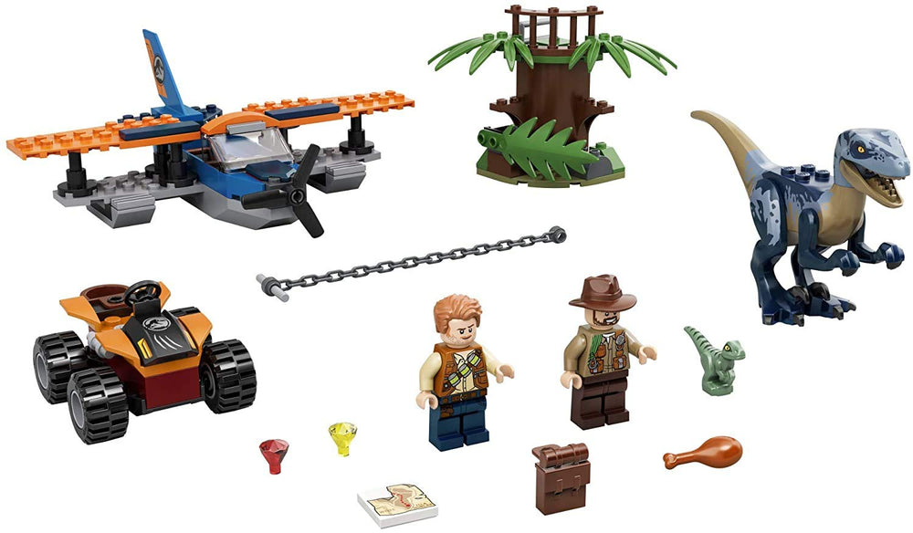 LEGO Jurassic World treetop observation outpost scene for elevated dinosaur adventures.