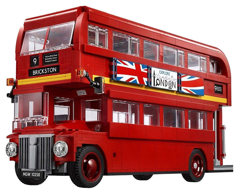 LEGO London Bus 10258 panoramic windshield enhances display realism and nostalgia