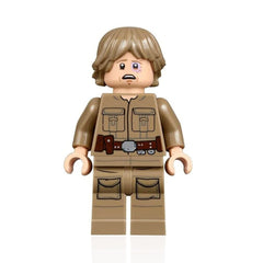 LEGO Star Wars logo tile adds authentic detail for display.