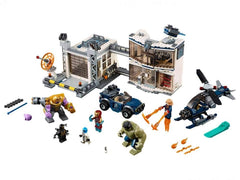 LEGO Marvel Avengers Compound Battle offroader car with rotating turret