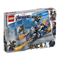 LEGO Marvel Avengers detachable blasters provide modular mission accessories.