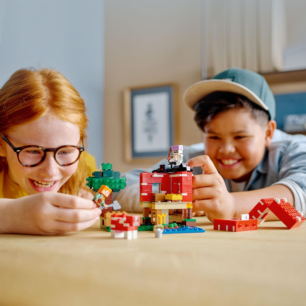 LEGO Minecraft Chest and furniture inside support rebuilding and storytelling.