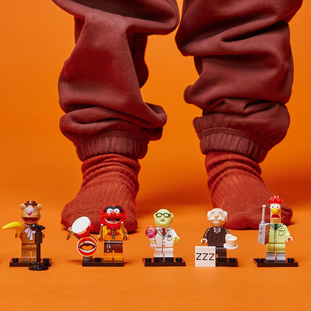 LEGO Minifigures The Muppets 71033 collector leaflet invites continued collecting.