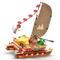 LEGO Moana Canoe Adventure – removable deck enables flexible play setups.