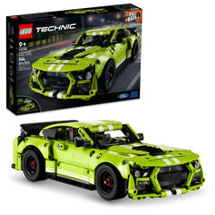 LEGO Mustang Shelby GT500 front view shows a true-to-life racing silhouette for builders
