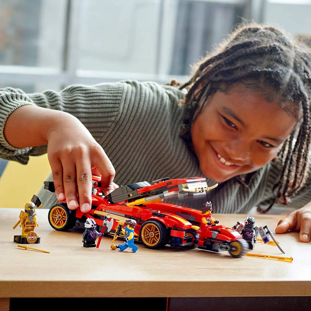 LEGO NINJAGO Legacy X-1 golden-cole-legacy-figure celebrates 10th anniversary and collectible display.