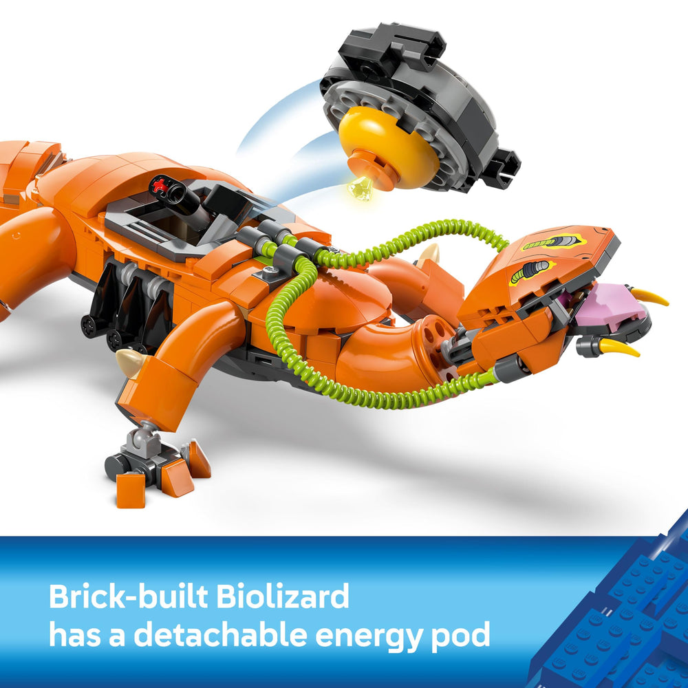 LEGO Sonic Super Sonic minifigure for speedy adventures.