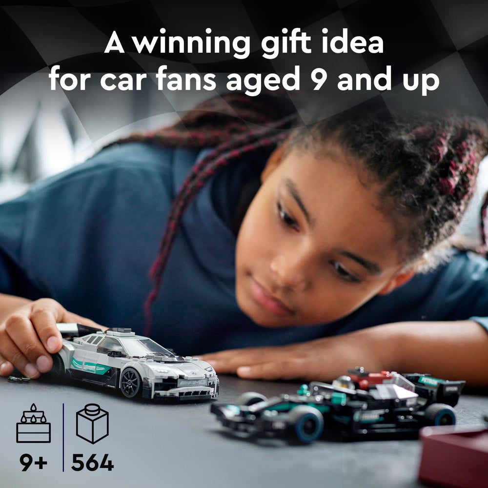 2-in-1 design offers varied play and display opportunities