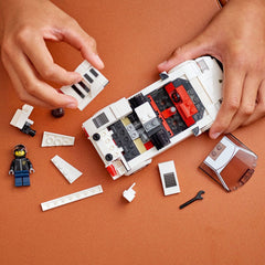 LEGO Speed Champions Lamborghini Countach 76908 rear detail with authentic accents