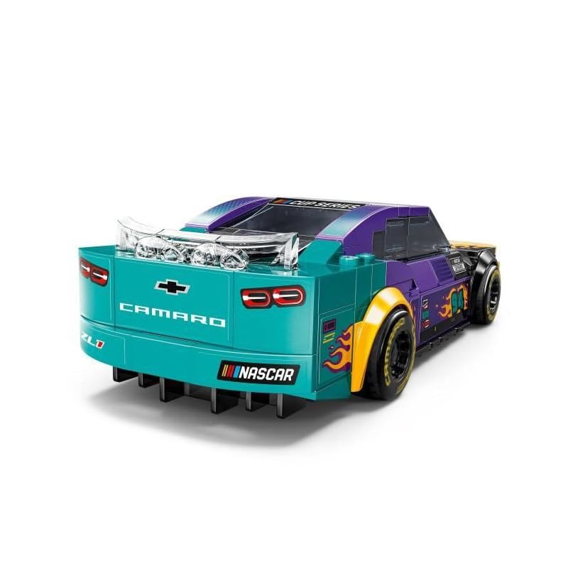 LEGO Speed Champions Camaro ZL1 76935 minifigure behind wheel in action