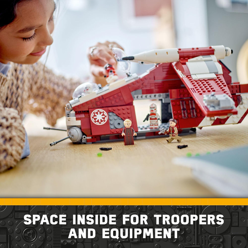 Brick-built model combines action play with a striking display piece.