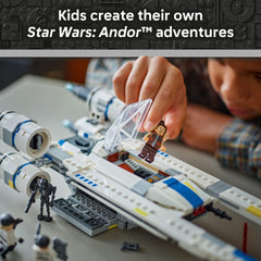 LEGO Star Wars Rebel U-Wing landing mode for docking scenes
