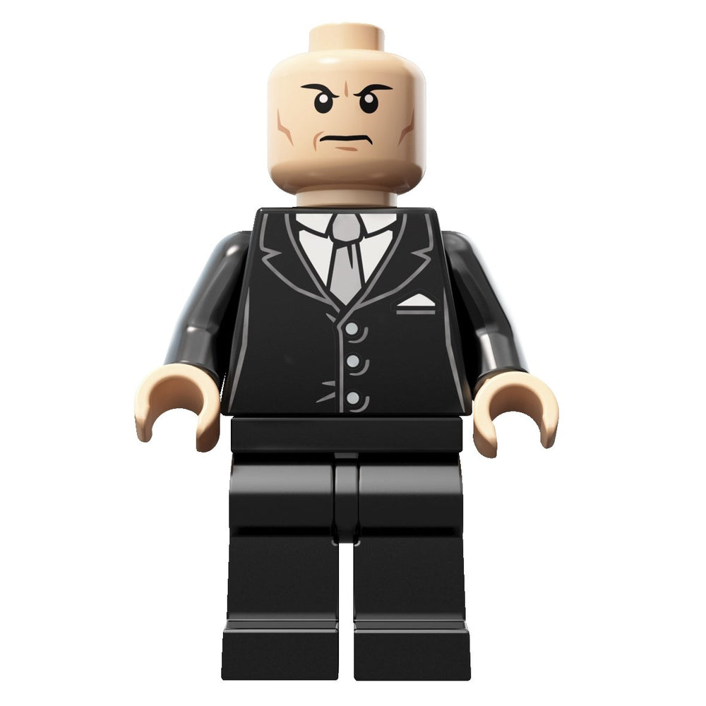 LEGO kryptonite robot with movable fingers for gripping scenes