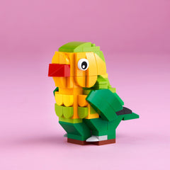 LEGO Valentine Lovebirds 40522 box and instruction booklet for gift-ready unboxing