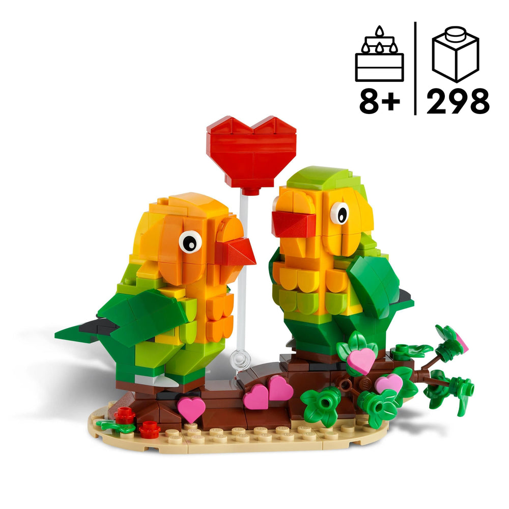 LEGO Valentine Lovebirds 40522 close-up of birds highlighting color and detail