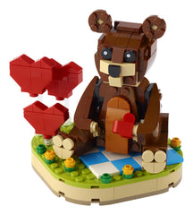 LEGO Valentine's Brown Bear 40462 picnic scene with balloons and flowers for a romantic gift moment