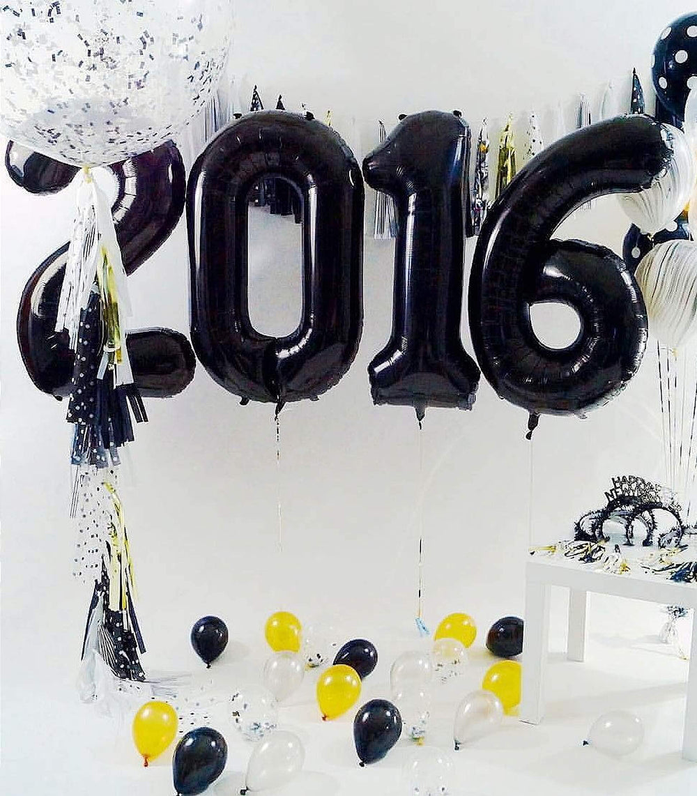 LHOAVWE 60-number foil digital balloons for festive milestone decor