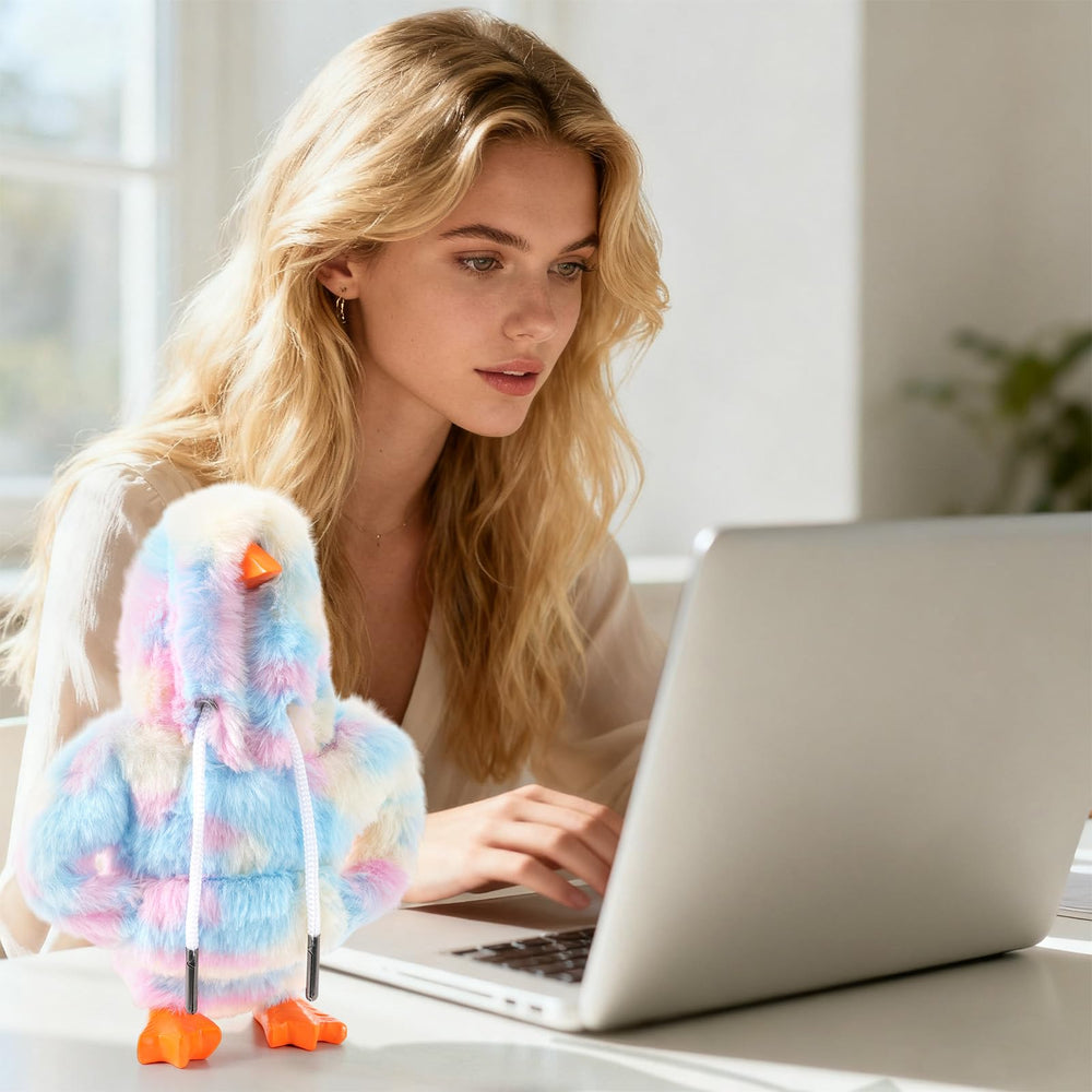 Linastu 7-inch desk goose hoodie fits snugly for quick styling