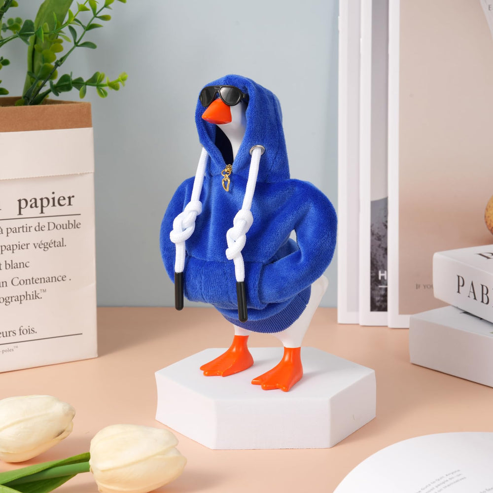 Linastu desk-goose display setup for seasonal scenes