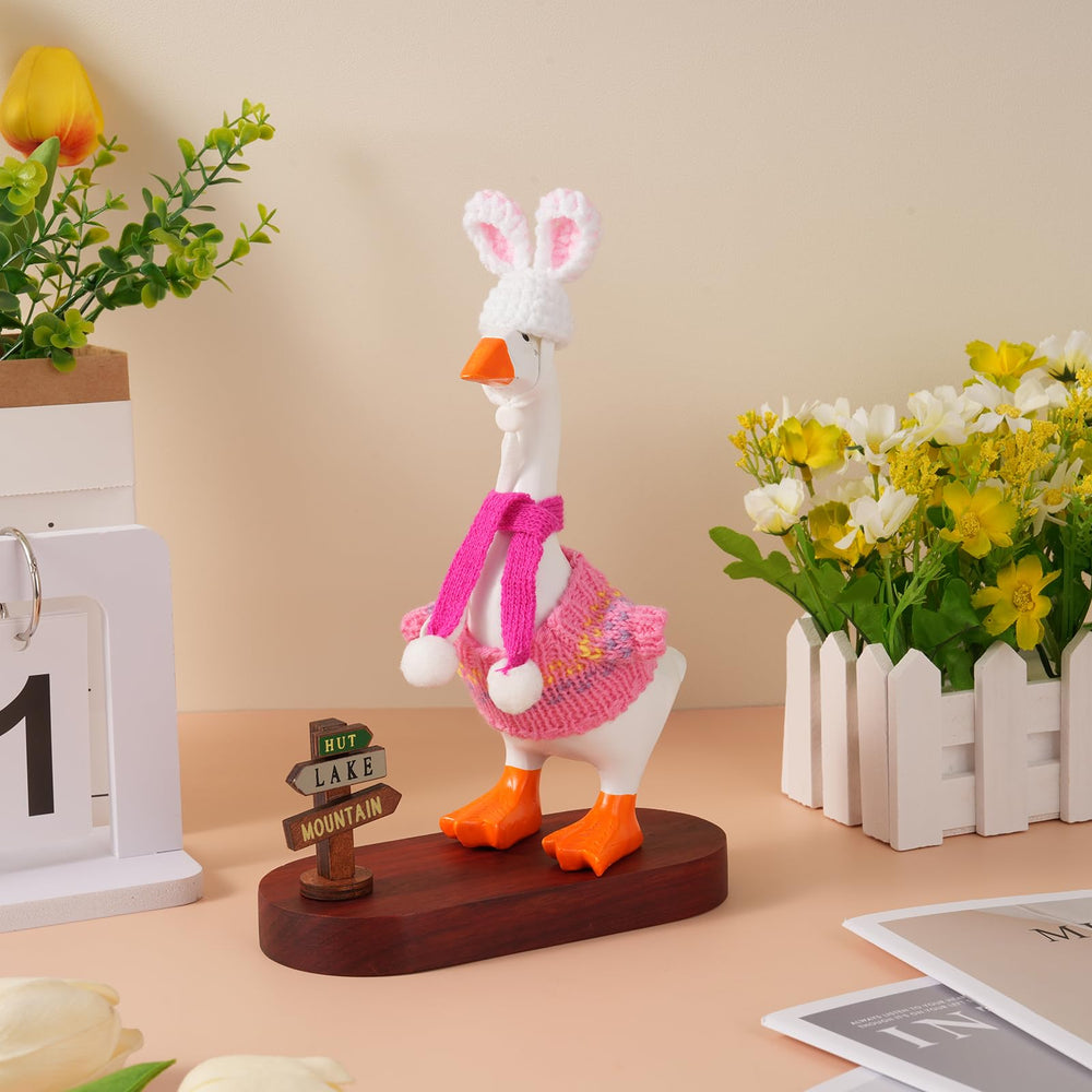 Linastu desk goose magnetic attachment enables easy dressing.