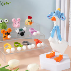 Linastu matching koala scarf enhances color harmony and secure fit