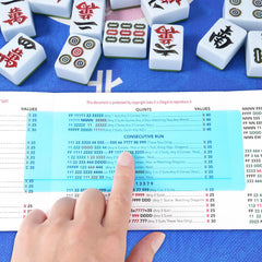 Linastu Mahjong Line Finder green variant helps focus on winning moves.
