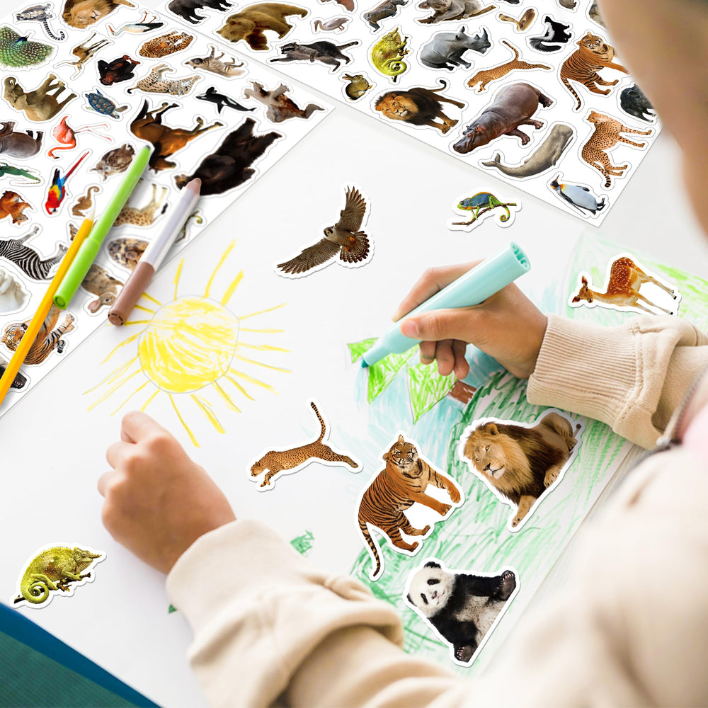 LINAYE 1032+ piece jungle pack suitable for bulk decor and gift wrapping.
