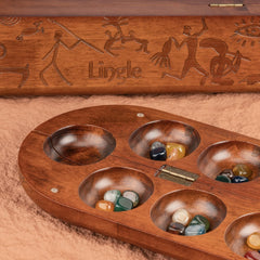 Brand detail shot showing the Lingle logo.
