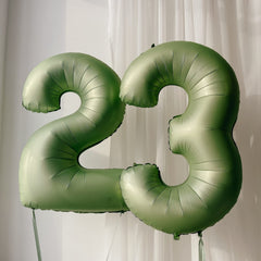 Lingqiang reusable foil balloon supports reuse with proper deflation and storage.