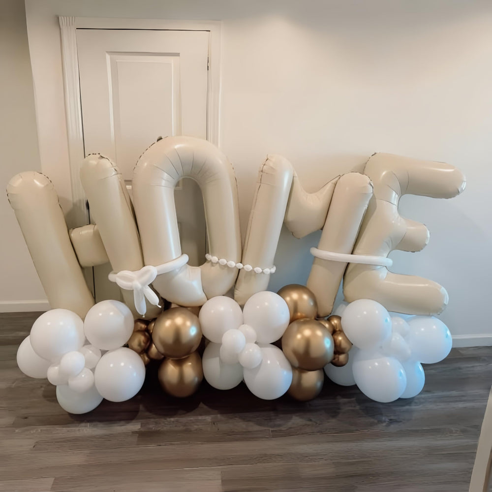 Lingqiang wall-mounted HOME letters with hang holes for easy setup