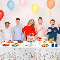LINHAXM PE plastic tablecloth—durable and lightweight.