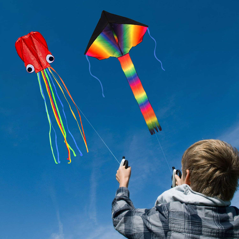 Listenman flat line winder with kite string for easy grip.