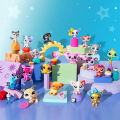 Littlest Pet Shop Trios include bows accessory for cute outfits and storytelling.