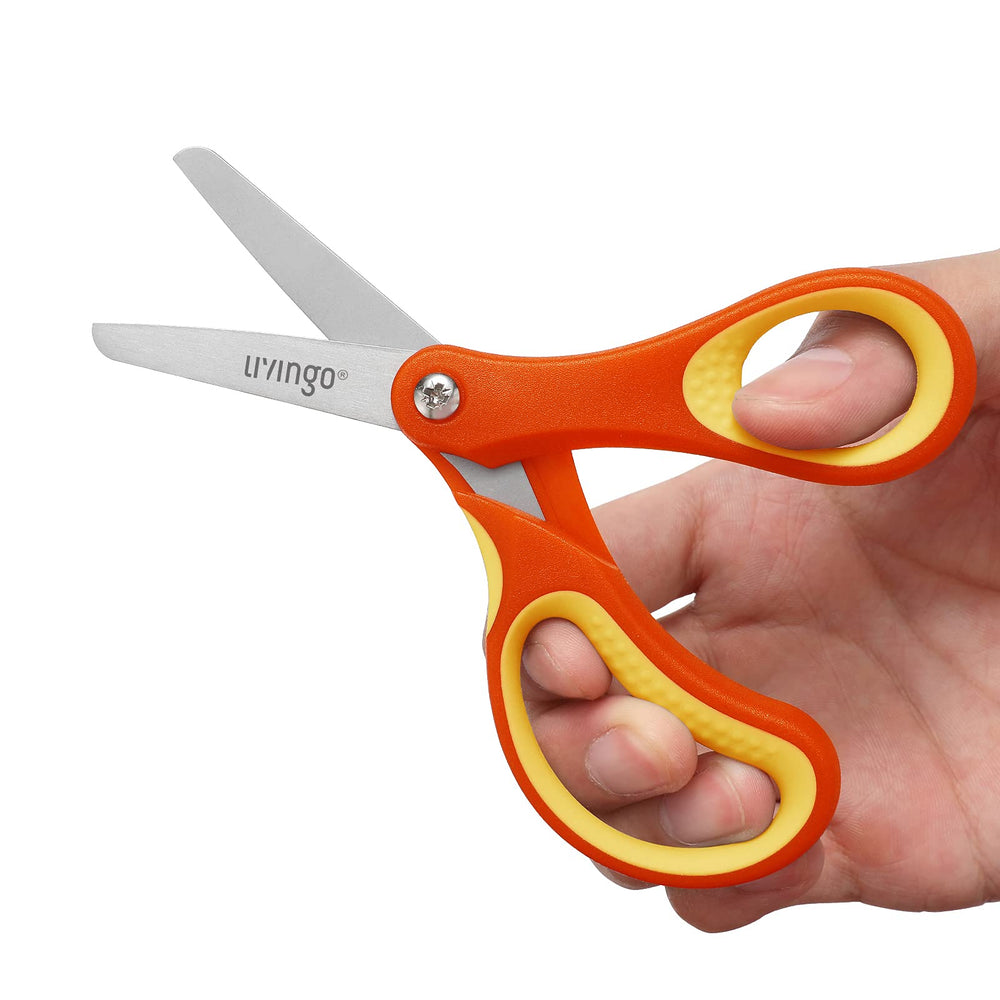 Livingo stainless steel blades with blunt tips provide safe, precise cutting for beginners.