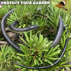 Lnbeyw medium black rubber snake 29-inch, durable prop for Halloween and parties.