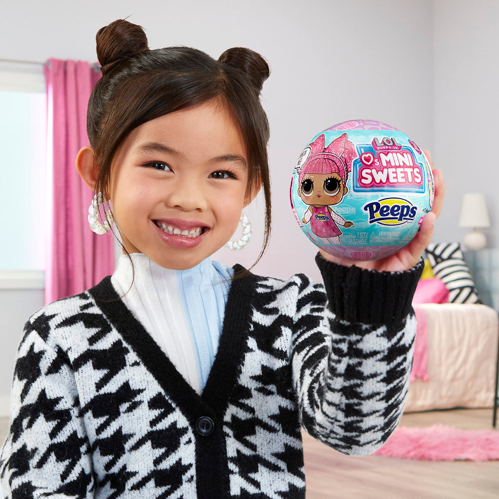 L.O.L. Surprise Loves Mini Sweets Peeps Cute Bunny outfit for imaginative dress-up play.