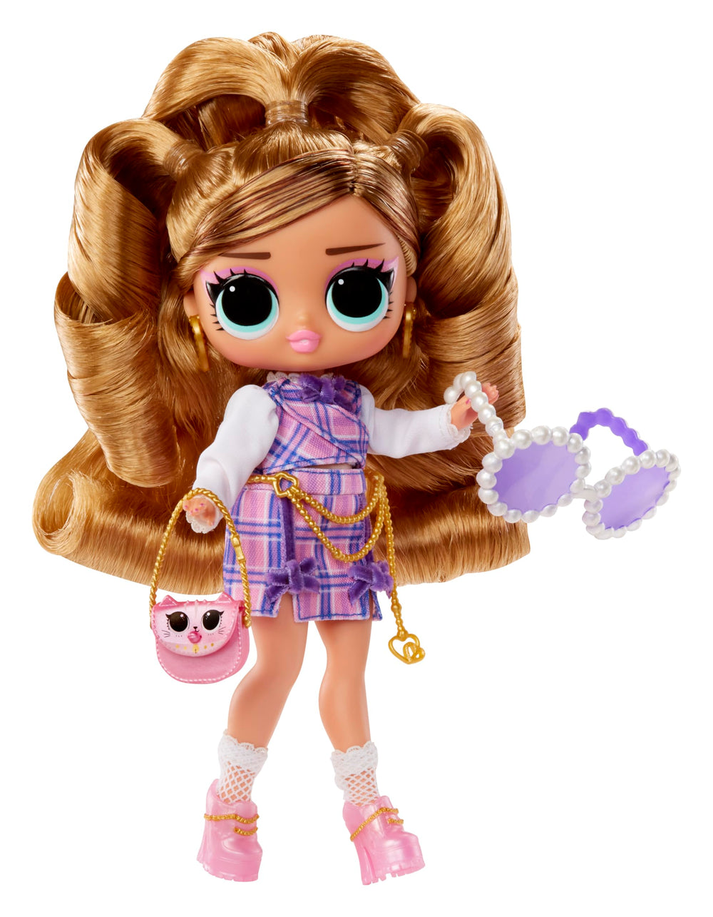 LOL Surprise Tweens Cherry B.B. fashion accessories for storytelling