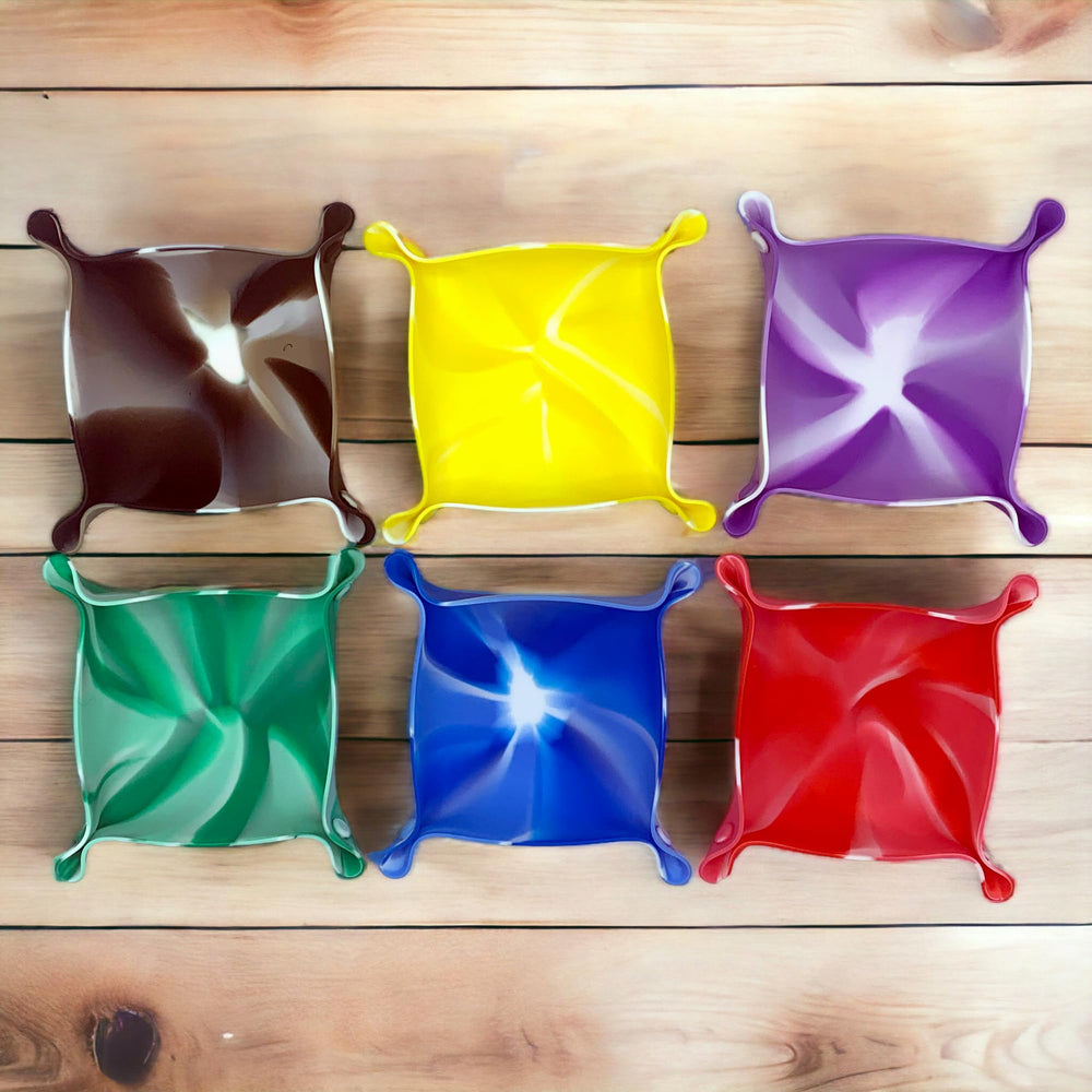 Luck Lab storage bag securely holds bowls between sessions