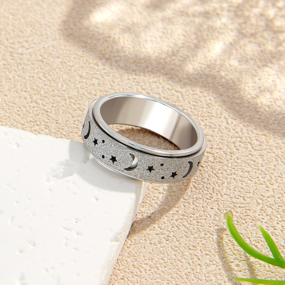 LuckyAmor ring with velvet bag ready for gifting