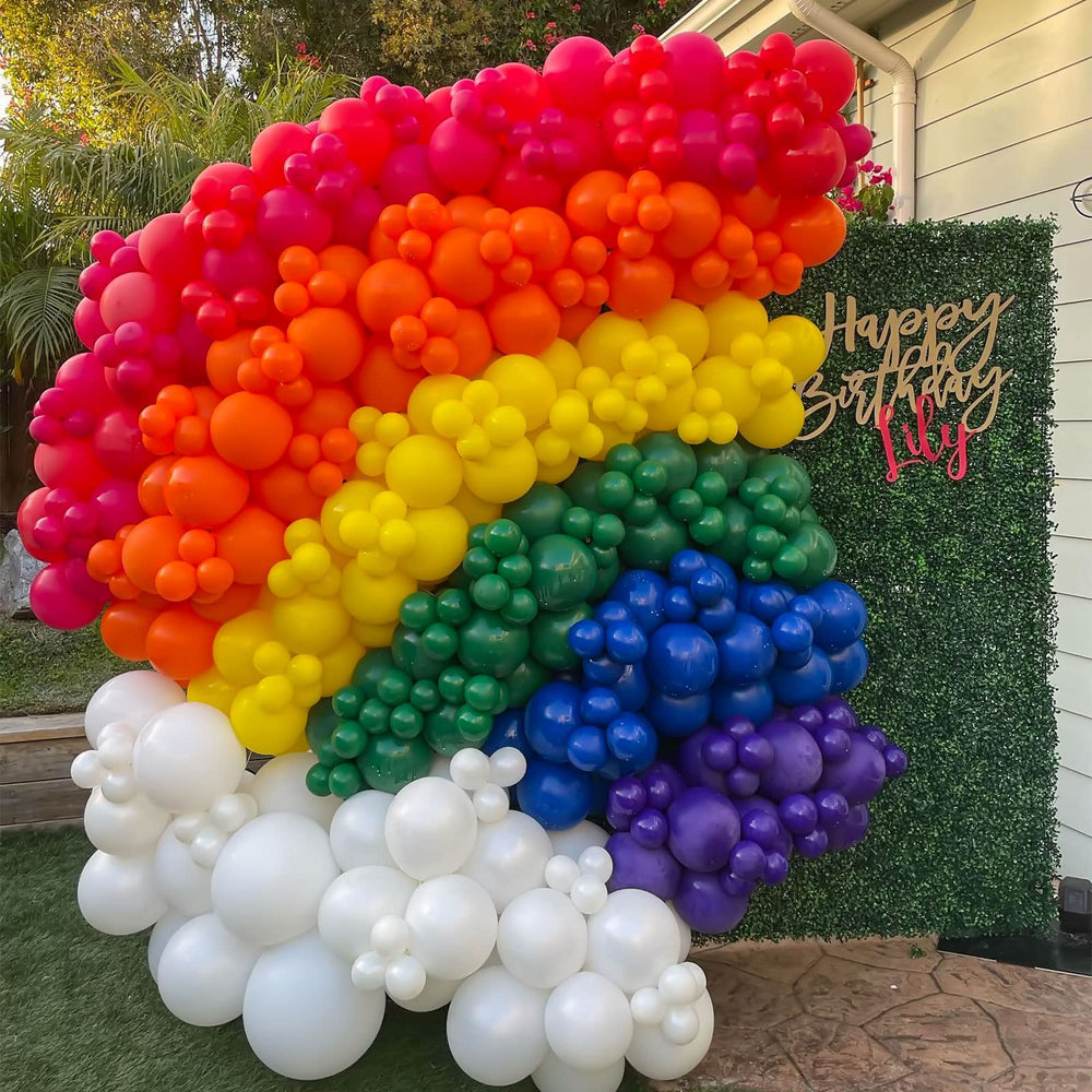 LYVEEF 12-inch balloons close-up shows thick latex and bright color range.