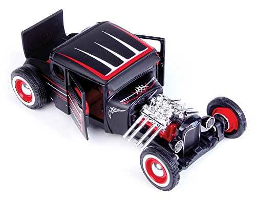 Maisto opening-parts image shows interactive assembly with movable components.