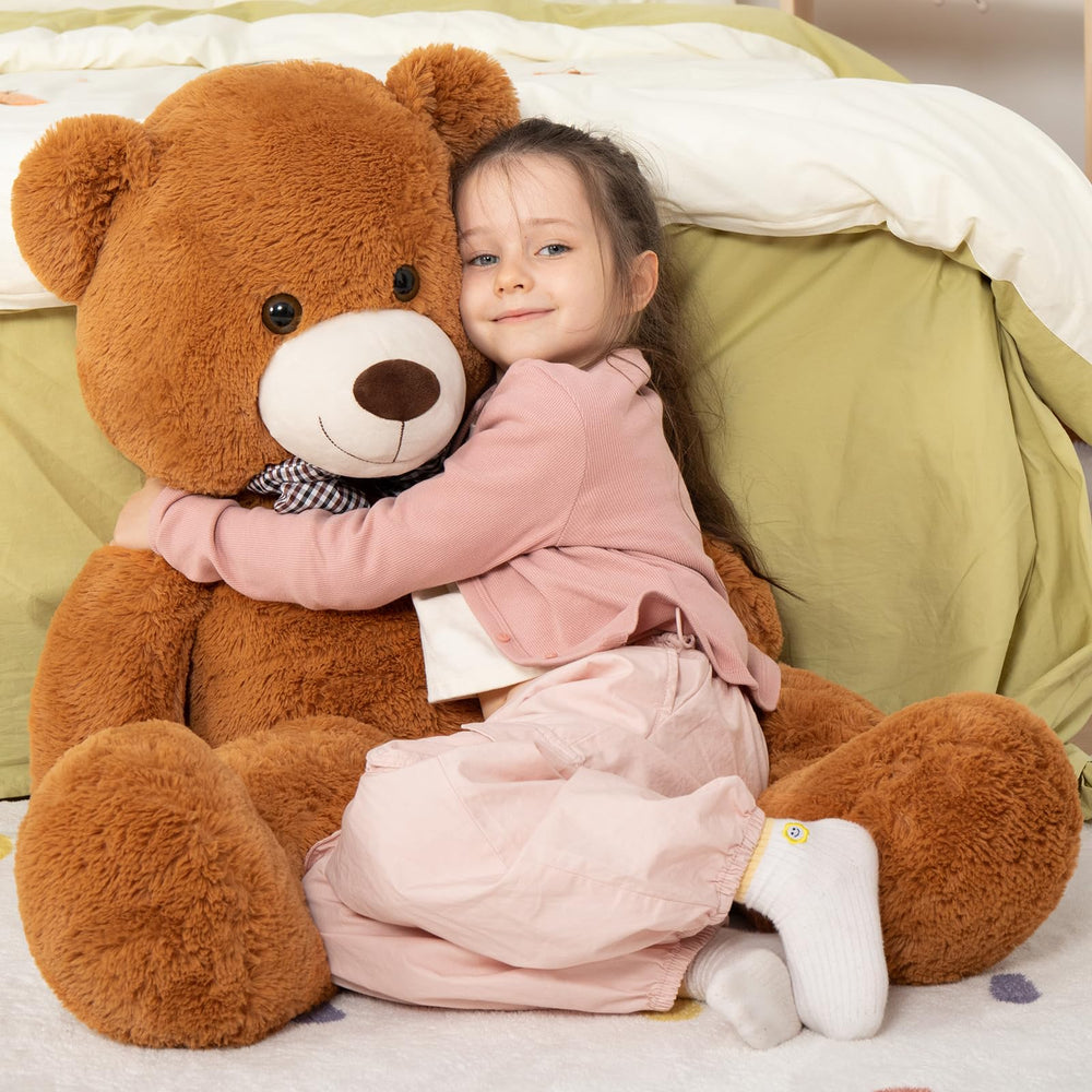 MaoGoLan room-decor giant bear adds warm, friendly presence to any space.