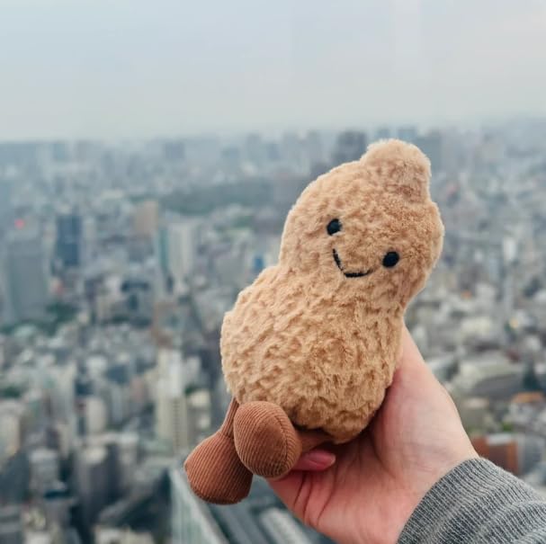 Maomoto soft plush texture delivers comforting snuggles during quiet time.