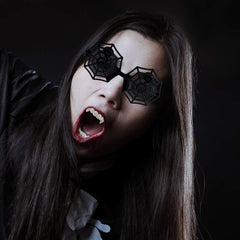 Marrywindix gnarly teeth style 04 enhances costume looks at events.