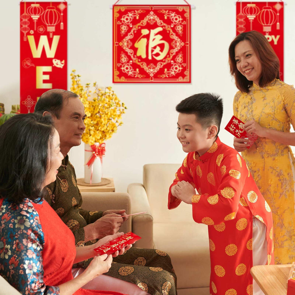 Marspark 20-piece décor set creates a cohesive red-and-gold celebration.