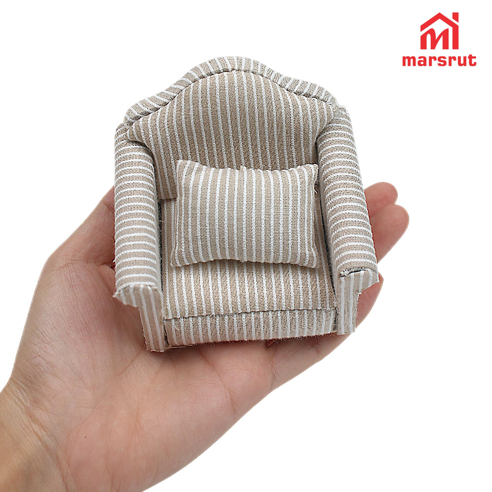 Marsrut 1/12 scale double couch with pillows enhances cozy mini lounge