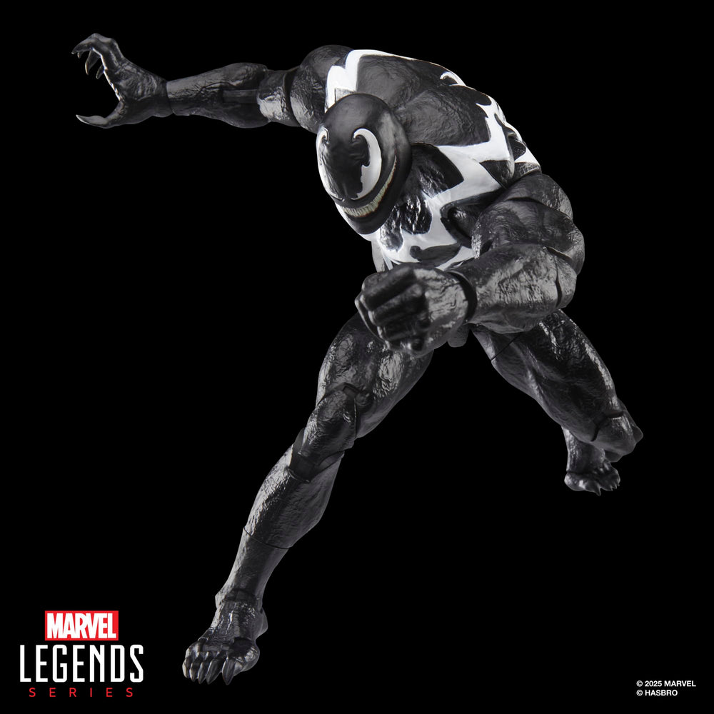 Marvel Legends Gamervers Venom gaming-inspired deco, highlights game heritage.