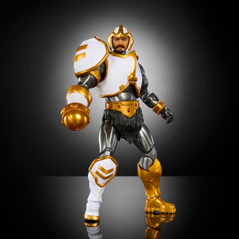 Masters of the Universe Man-Of-War Duncan with 30 articulations enables dramatic poses.