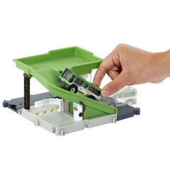 Matchbox station shows automatic passenger movement for pretend boarding.