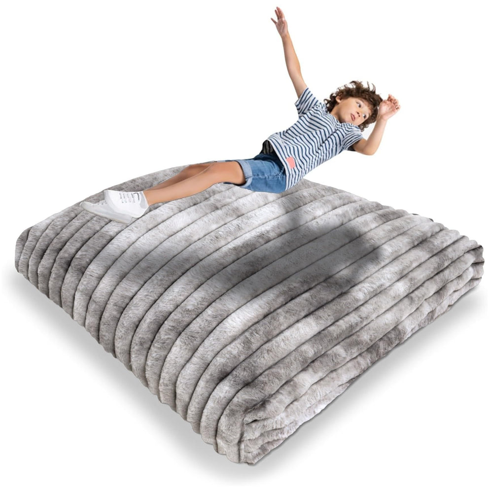 Matini Home crash pad full view shows a large soft landing surface for play